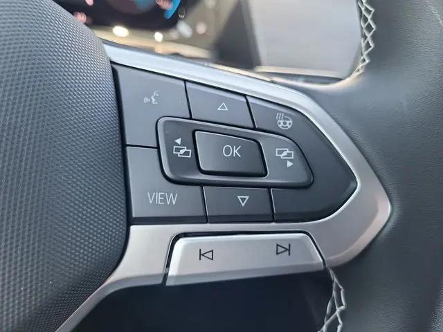 2026 Volkswagen Atlas Cross Sport SE with Technology