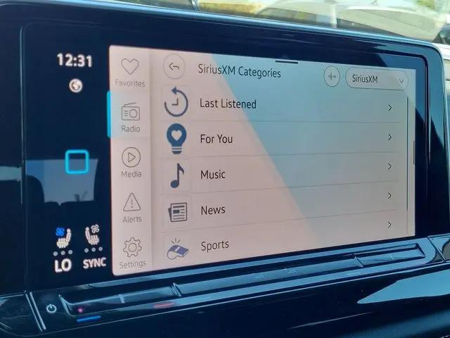 2026 Volkswagen Atlas Cross Sport SE with Technology