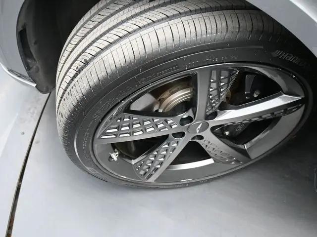 2025 Genesis GV70 3.5T AWD Sport