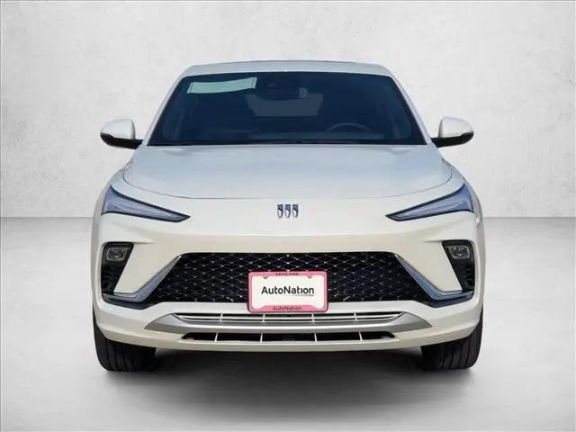2026 Buick NV Avenir FWD