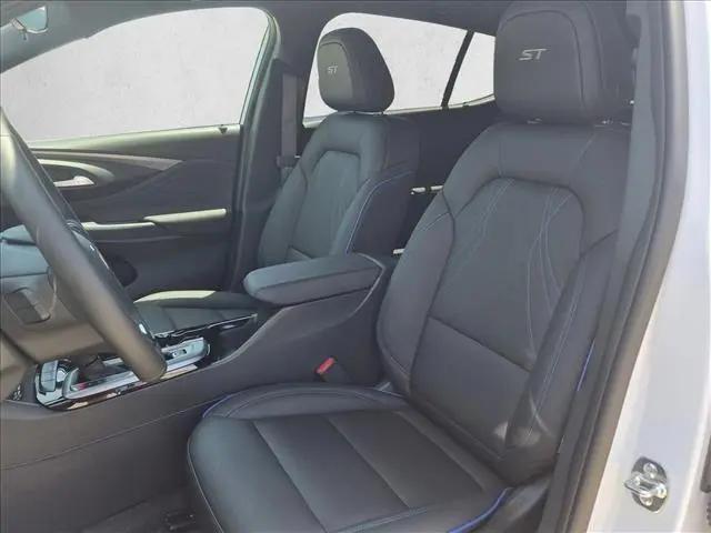 2026 Buick NV Sport Touring FWD
