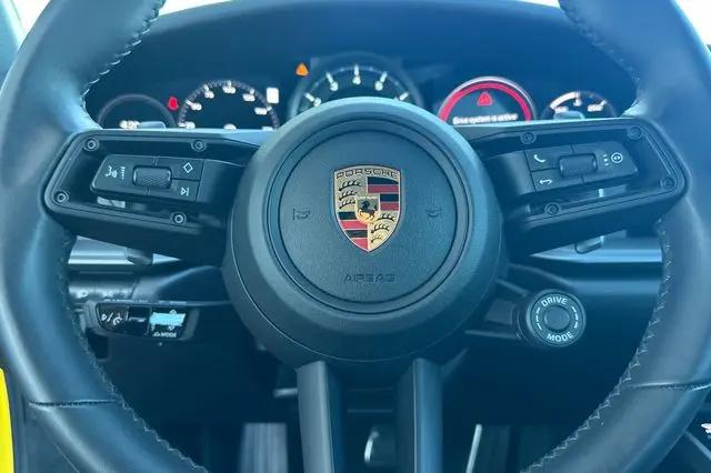 2023 Porsche 911 Carrera 4S Cabriolet