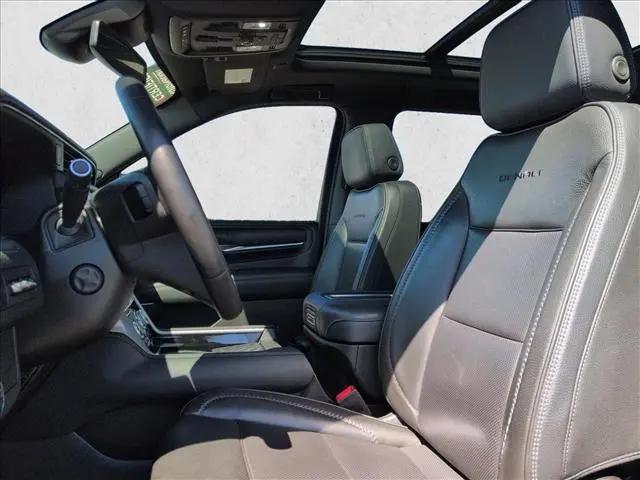 2023 GMC Yukon XL 4WD Denali