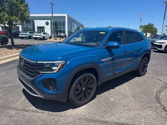 2026 Volkswagen Atlas Cross Sport SE with Technology for sale in Lee's Summit, MO