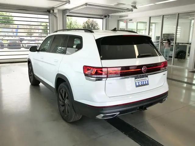2026 Volkswagen Atlas SE with Technology