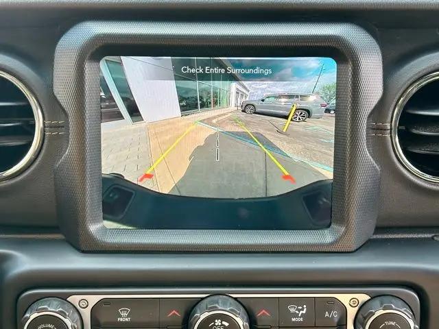 2023 Jeep Gladiator Sport