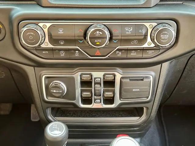 2023 Jeep Gladiator Sport