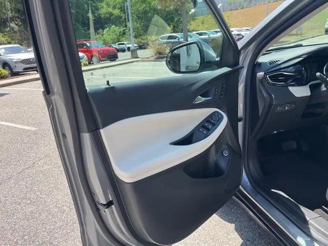 2023 Buick Encore GX Essence FWD