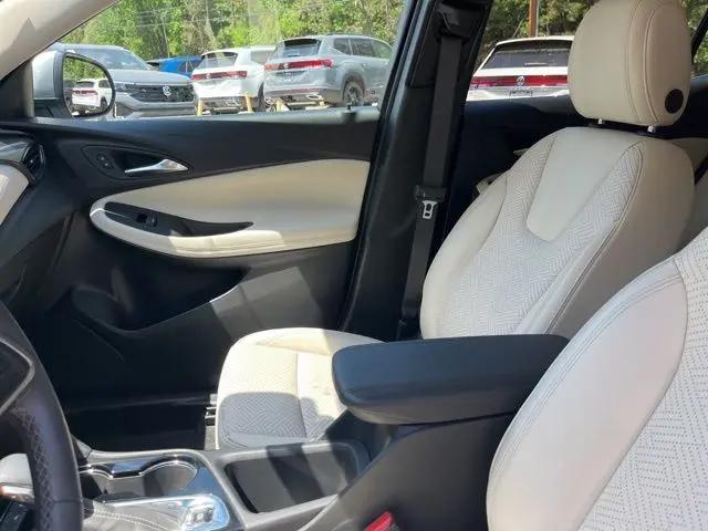 2023 Buick Encore GX Essence FWD
