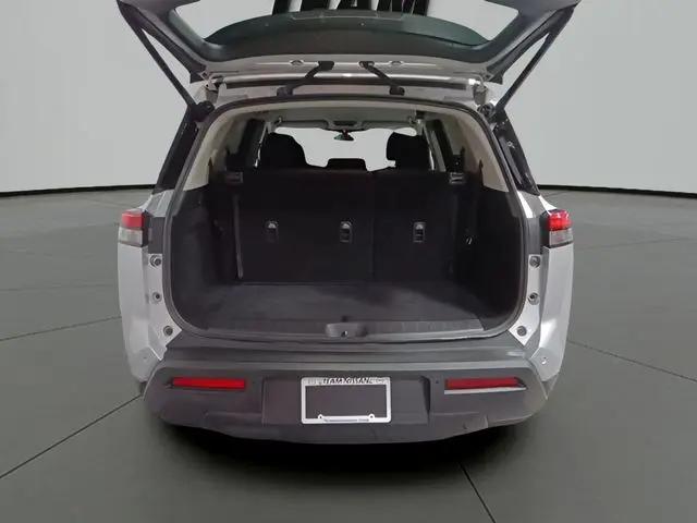 2025 Nissan Pathfinder SV 4WD