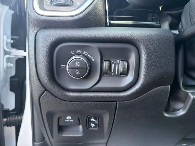 2026 Ram 1500 Laramie Crew Cab 4x4 57 Box