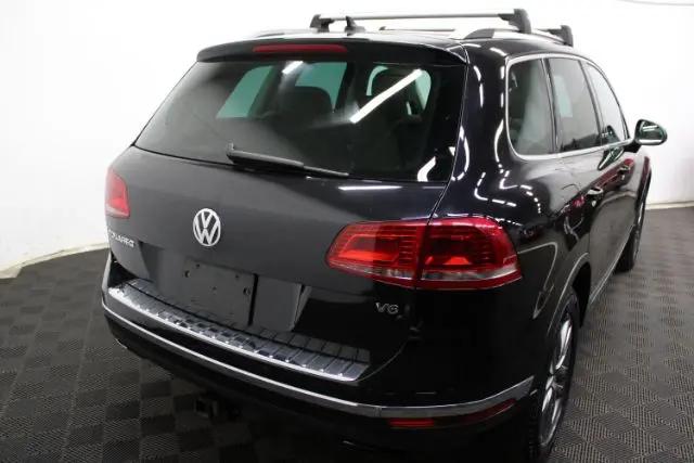 2016 Volkswagen Touareg VR6 Lux