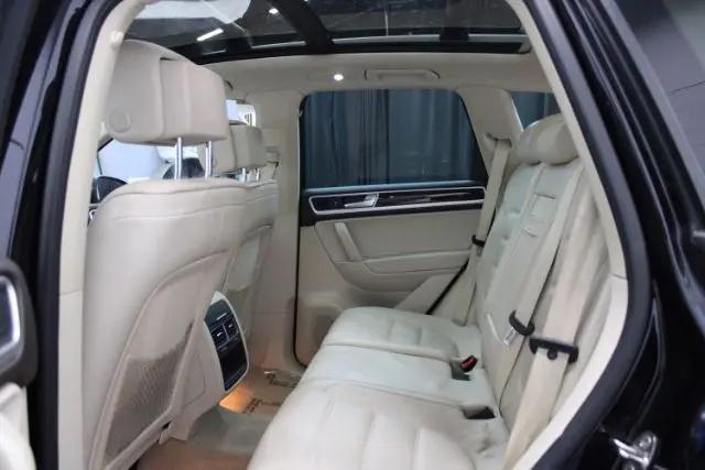 2016 Volkswagen Touareg VR6 Lux