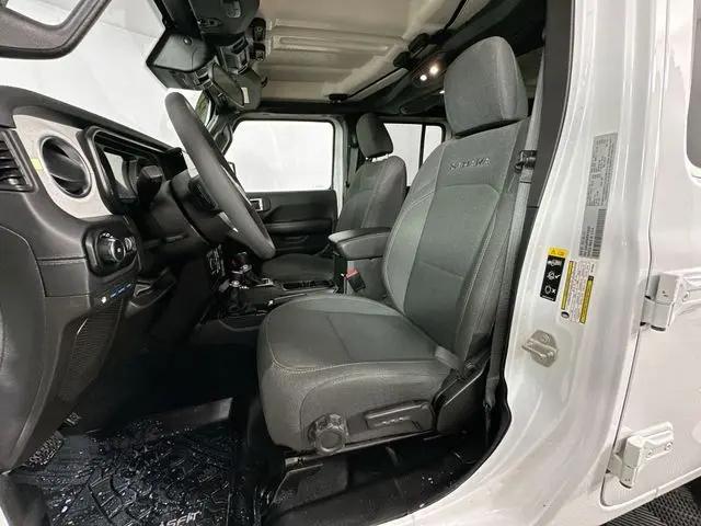 2024 Jeep Wrangler 4xe Sahara 4xe