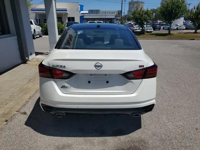 2026 Nissan Altima SR FWD