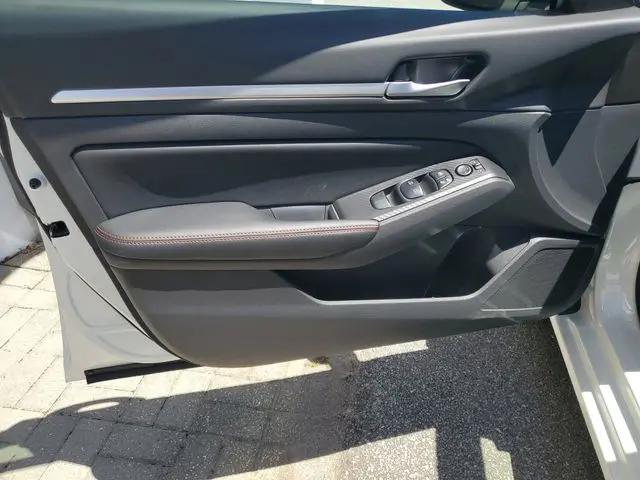 2026 Nissan Altima SR FWD