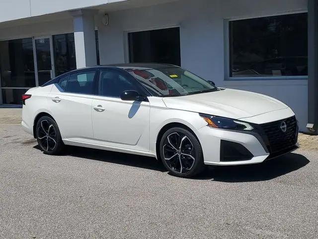 2026 Nissan Altima SR FWD
