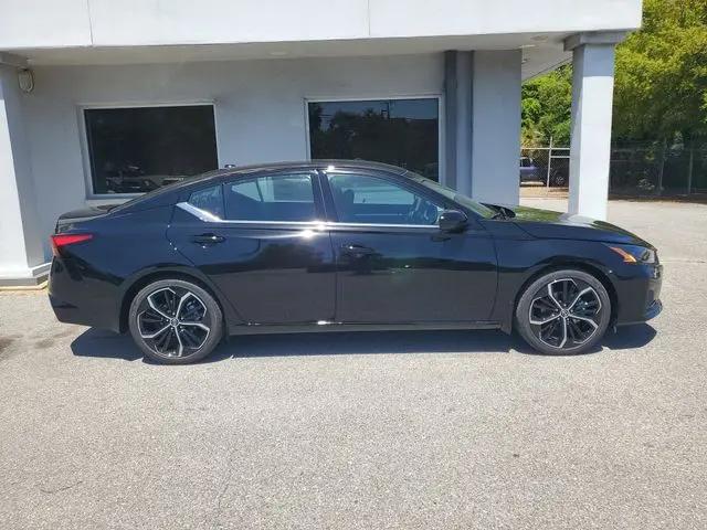 2026 Nissan Altima SR FWD