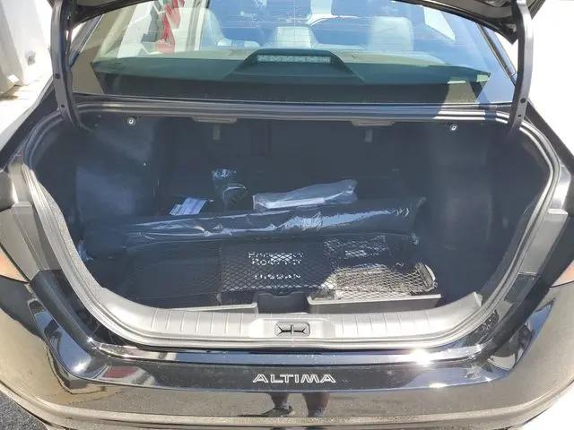 2026 Nissan Altima SR FWD
