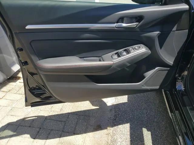 2026 Nissan Altima SR FWD