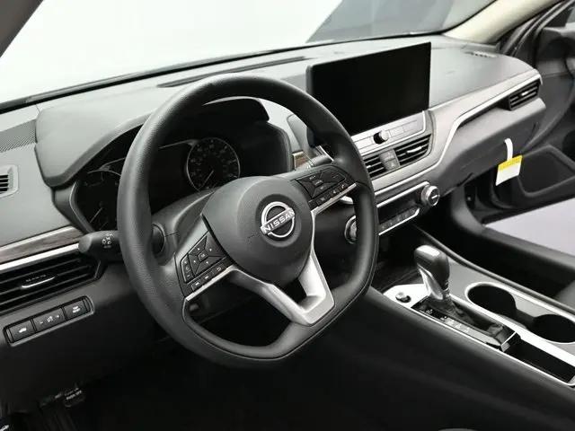 2026 Nissan Altima SV FWD