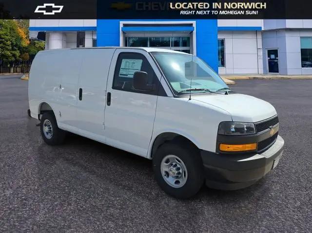 2026 Chevrolet Express Cargo Van 2500 Regular Wheelbase, WT, RWD