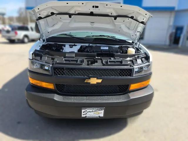 2026 Chevrolet Express Cargo Van 2500 Regular Wheelbase, WT, RWD