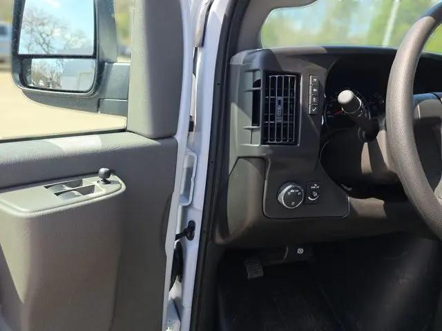 2026 Chevrolet Express Cargo Van 2500 Regular Wheelbase, WT, RWD