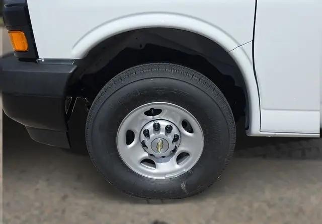 2026 Chevrolet Express Cargo Van 2500 Regular Wheelbase, WT, RWD