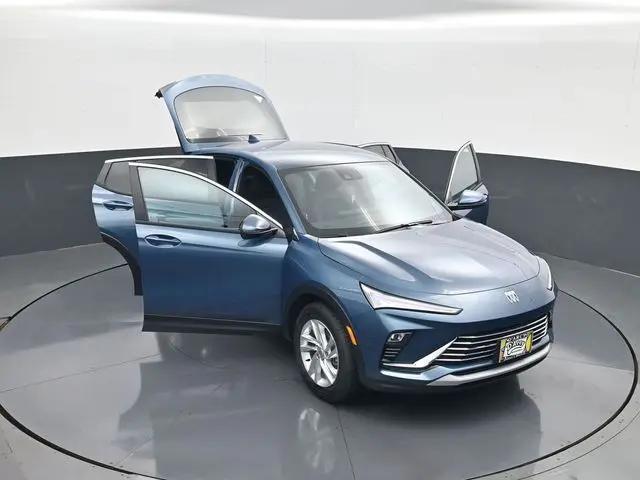 2026 Buick NV Preferred FWD