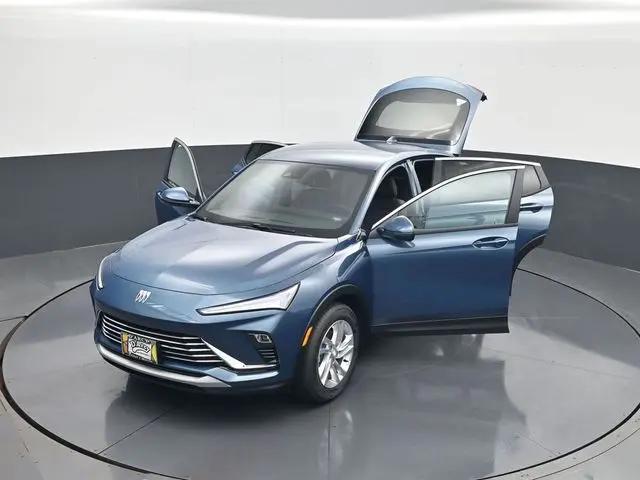 2026 Buick NV Preferred FWD