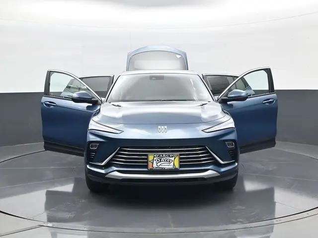 2026 Buick NV Preferred FWD