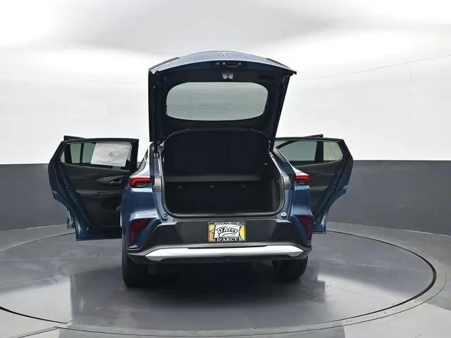 2026 Buick NV Preferred FWD