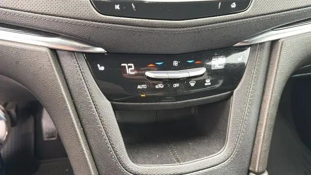 2022 Cadillac XT5 AWD Premium Luxury