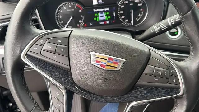 2022 Cadillac XT5 AWD Premium Luxury