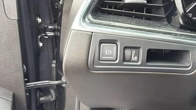 2022 Cadillac XT5 AWD Premium Luxury