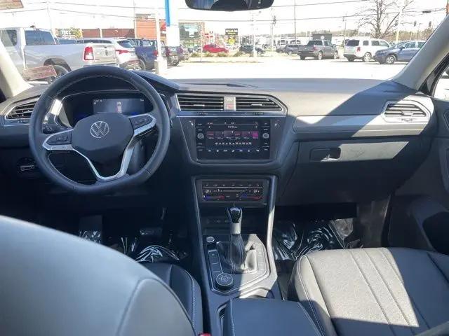 2023 Volkswagen Tiguan 2.0T SE