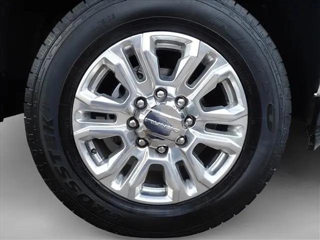 2022 GMC Sierra 3500HD 4WD Crew Cab Standard Bed Denali