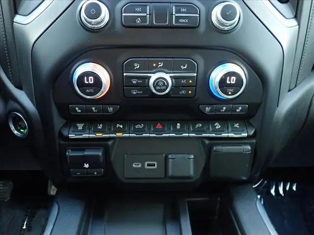 2022 GMC Sierra 3500HD 4WD Crew Cab Standard Bed Denali