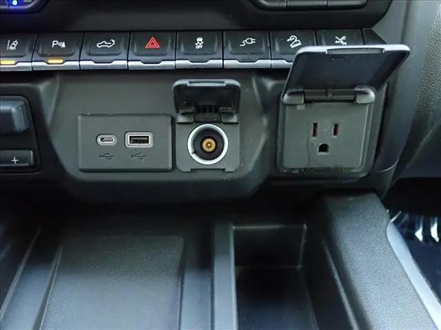 2022 GMC Sierra 3500HD 4WD Crew Cab Standard Bed Denali