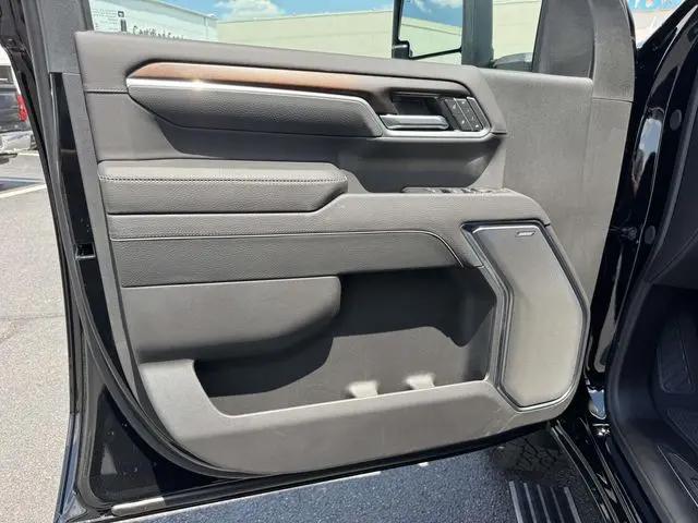 2026 GMC Sierra 2500HD Crew Cab, Standard Bed, Denali, 4WD