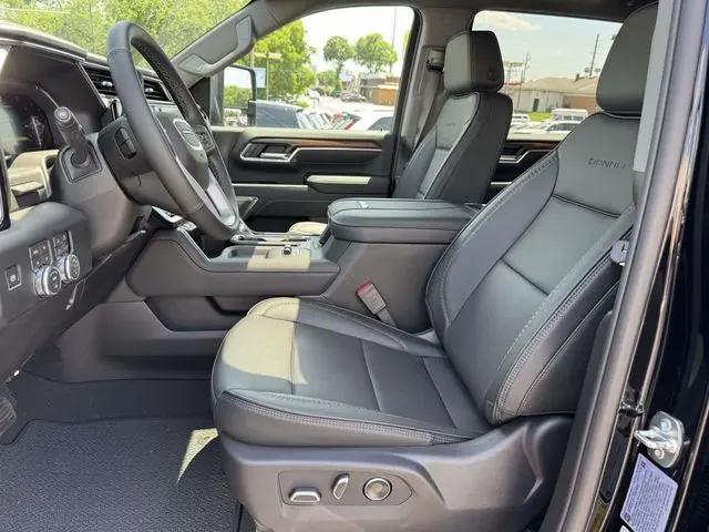 2026 GMC Sierra 2500HD Crew Cab, Standard Bed, Denali, 4WD