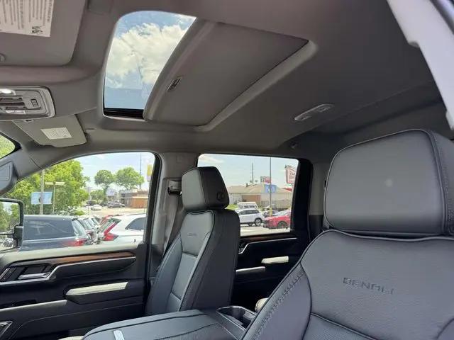 2026 GMC Sierra 2500HD Crew Cab, Standard Bed, Denali, 4WD