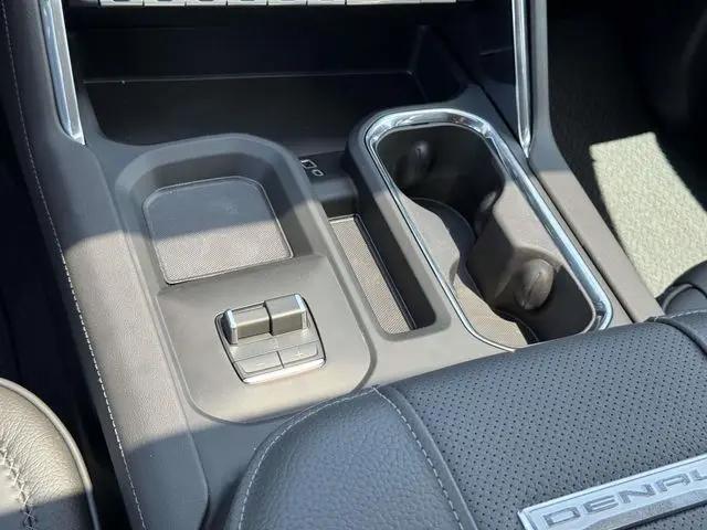 2026 GMC Sierra 2500HD Crew Cab, Standard Bed, Denali, 4WD