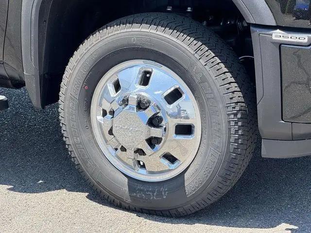 2026 GMC Sierra 3500HD Crew Cab, Long Bed, Denali Dual Rear Wheel, 4WD