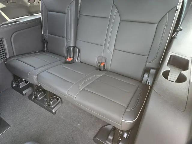 2026 Chevrolet Suburban Premier, 4WD