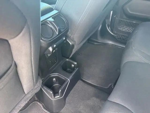 2020 Jeep Wrangler Sahara 4x4
