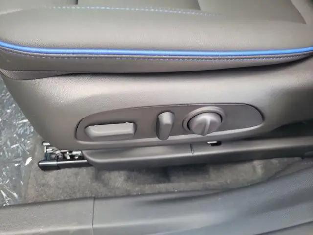 2026 Buick NV Sport Touring FWD