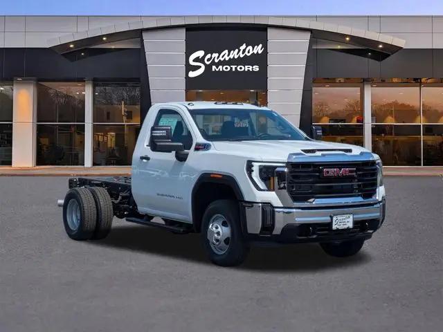 2026 GMC Sierra 3500HD Pro