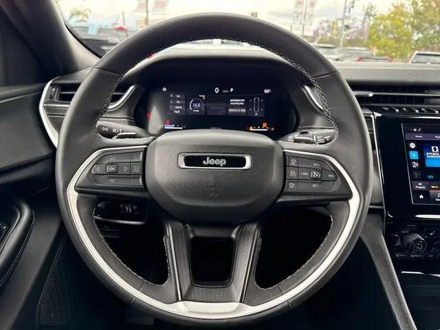 2023 Jeep Grand Cherokee L Altitude 4x4